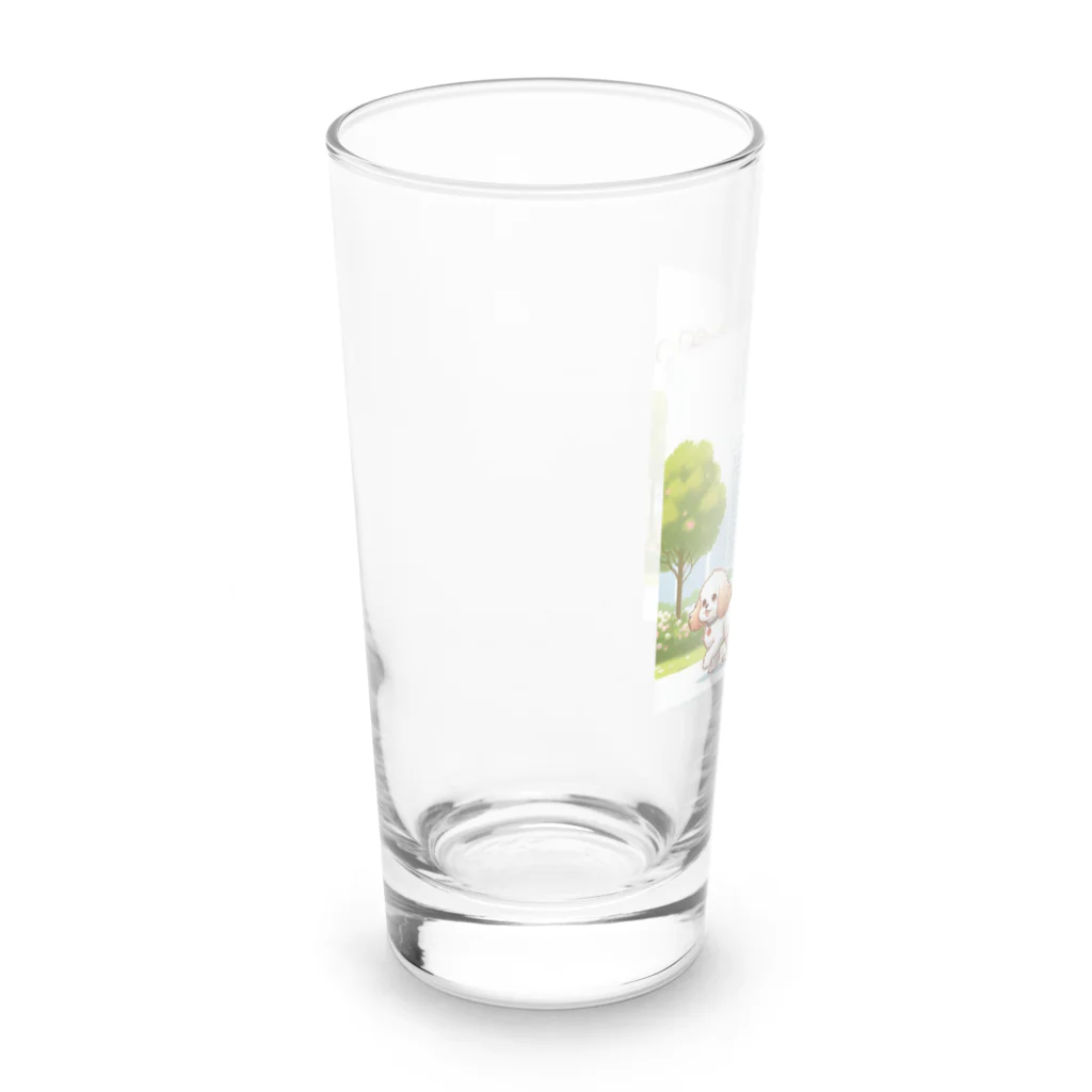 南国のかわいい犬と散歩をする女性 Long Sized Water Glass :left