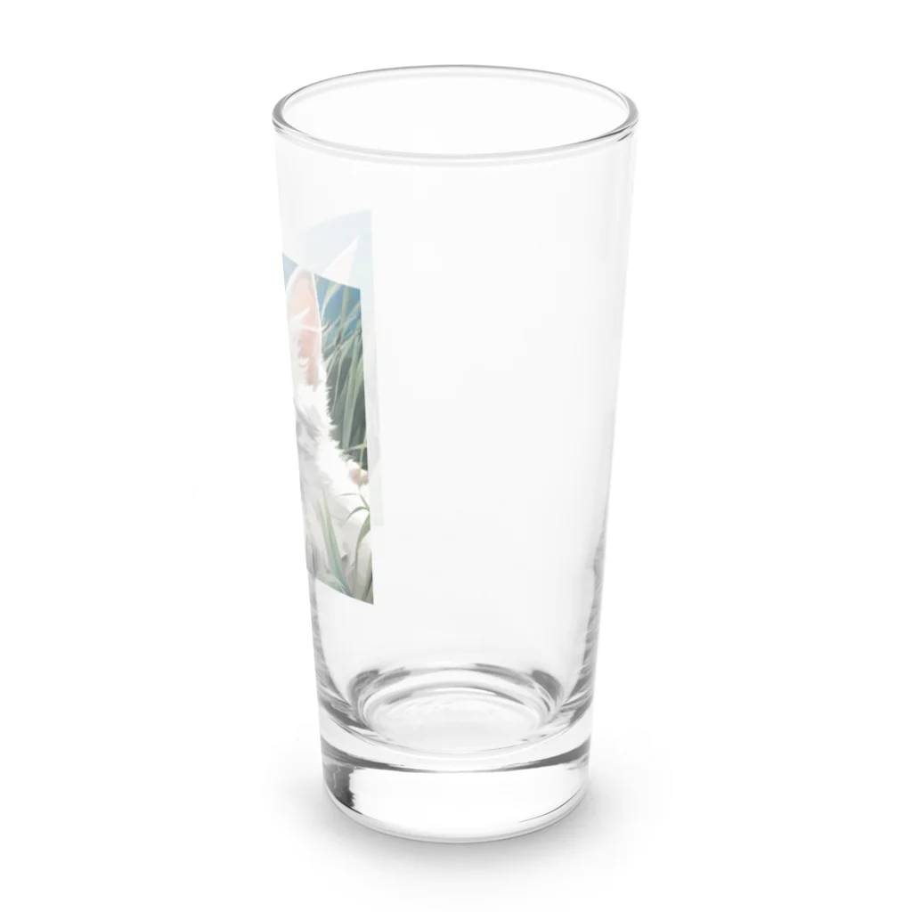 yoiyononakaの草むらの虎縞白猫 Long Sized Water Glass :right