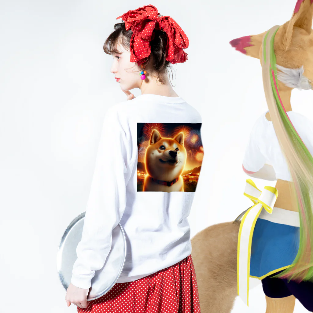 ANTARESの柴犬、花火を見る Long Sleeve T-Shirt :model wear (back, sleeve)