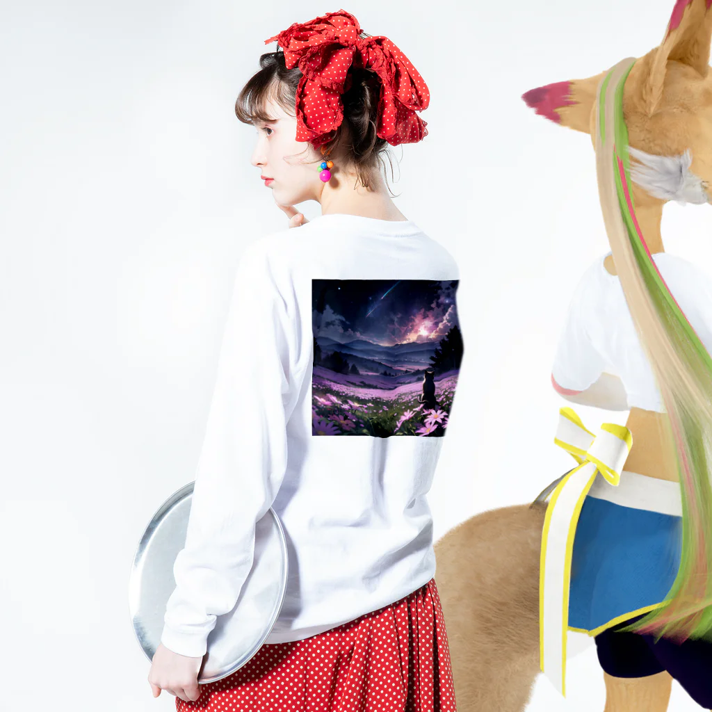おかづあいのねこちゅうしんの暁月夜のハチワレ猫 ロングスリーブTシャツの着用イメージ(裏面・袖部分)