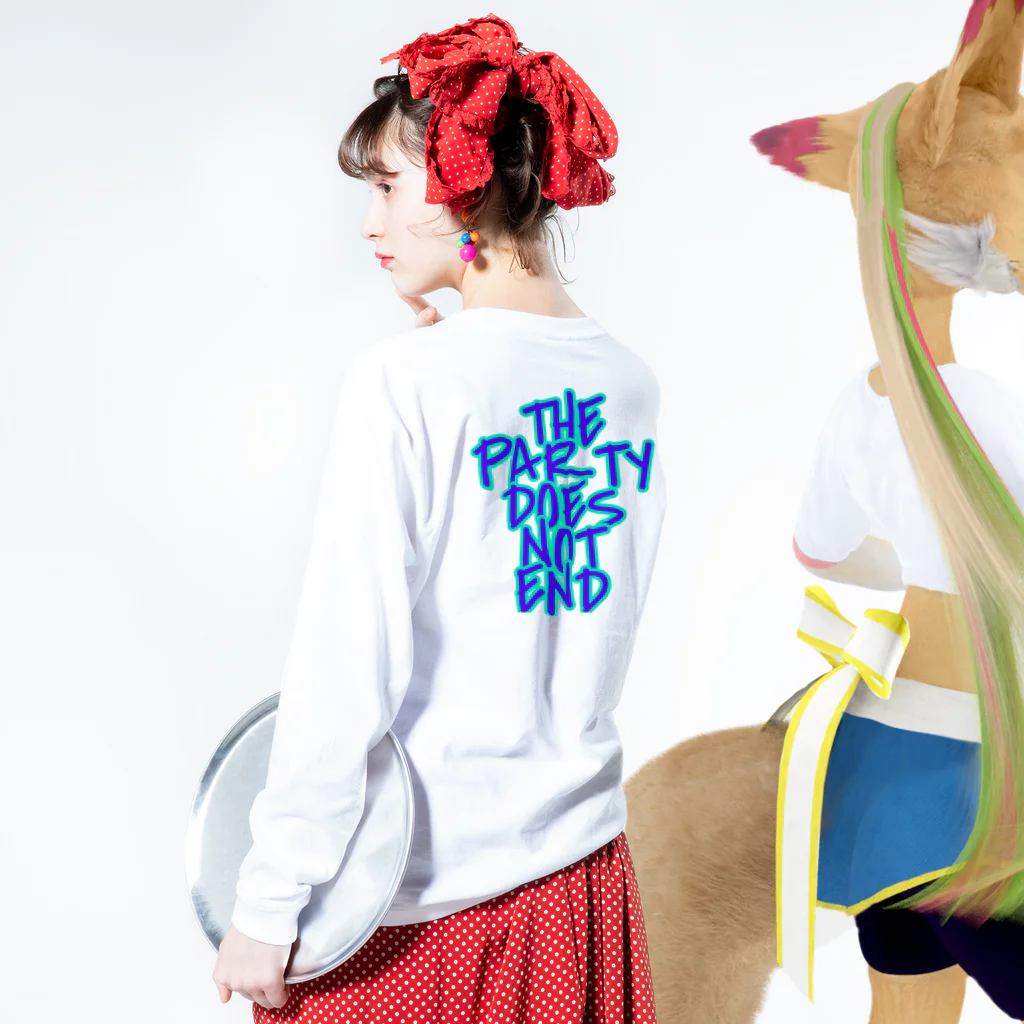 THE PARTY DOES NOT ENDのSTREET LOGO Long Sleeve T-Shirt :model wear (back, sleeve)