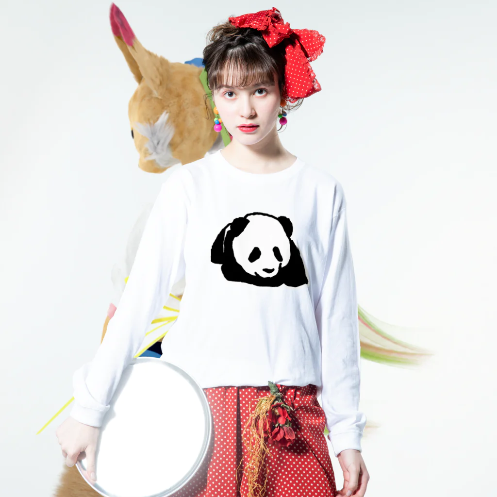 Co . Pandaのよじ登るパンダ+寝そべるパンダ(ブラック用) ロングスリーブTシャツの着用イメージ(表面)