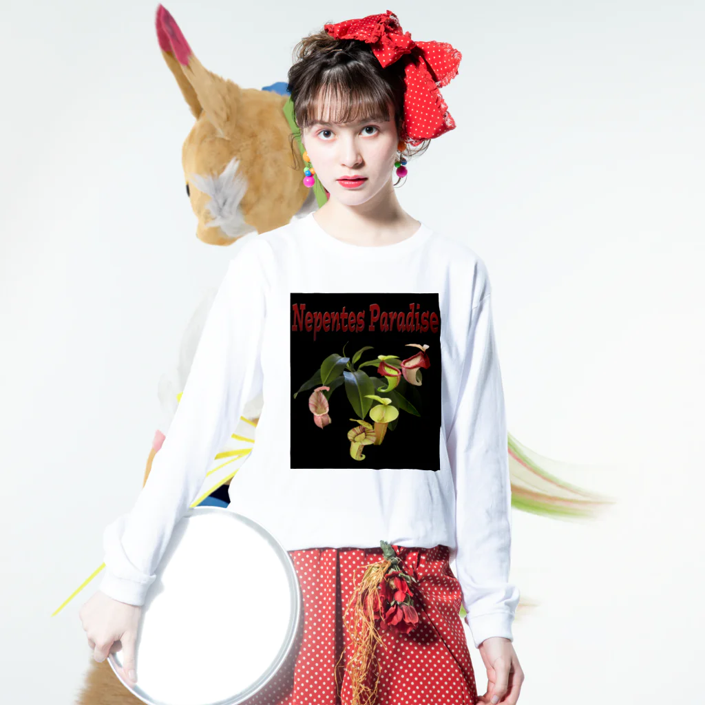 Exotc Peony～絵夢～のNepentes Paradiseシリーズ黒 Long Sleeve T-Shirt :model wear (front)