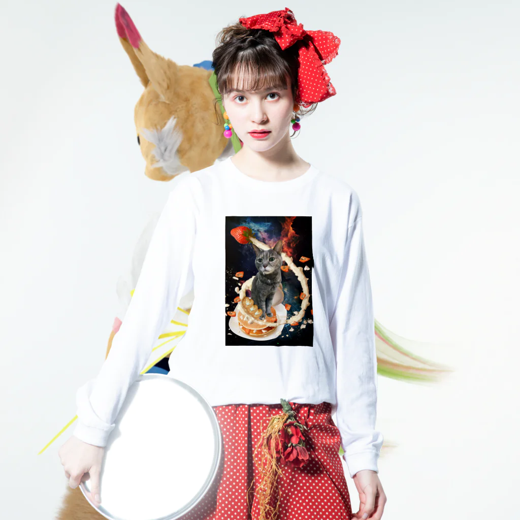 qnote_catsのりぼん_おやつ Long Sleeve T-Shirt :model wear (front)