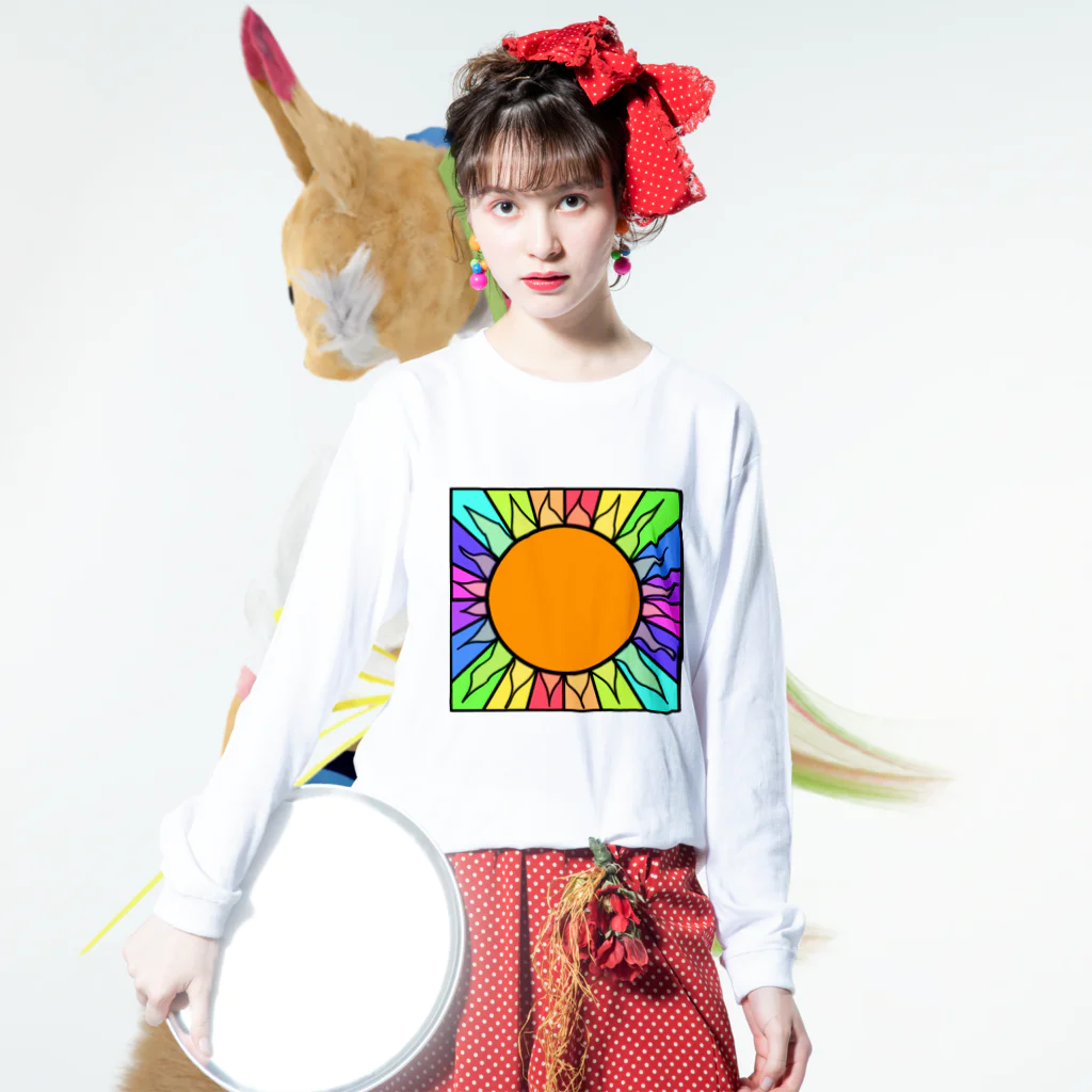 R☆worldのステンドグラス 太陽 롱 슬리브 티셔츠の着用イメージ(表面)
