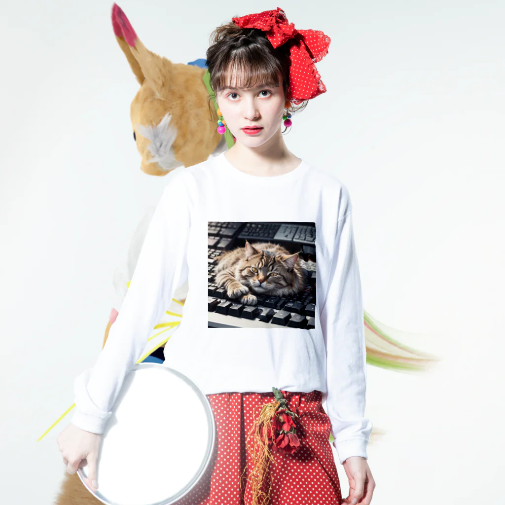 Ruru1の猫とキーボード Long Sleeve T-Shirt :model wear (front)