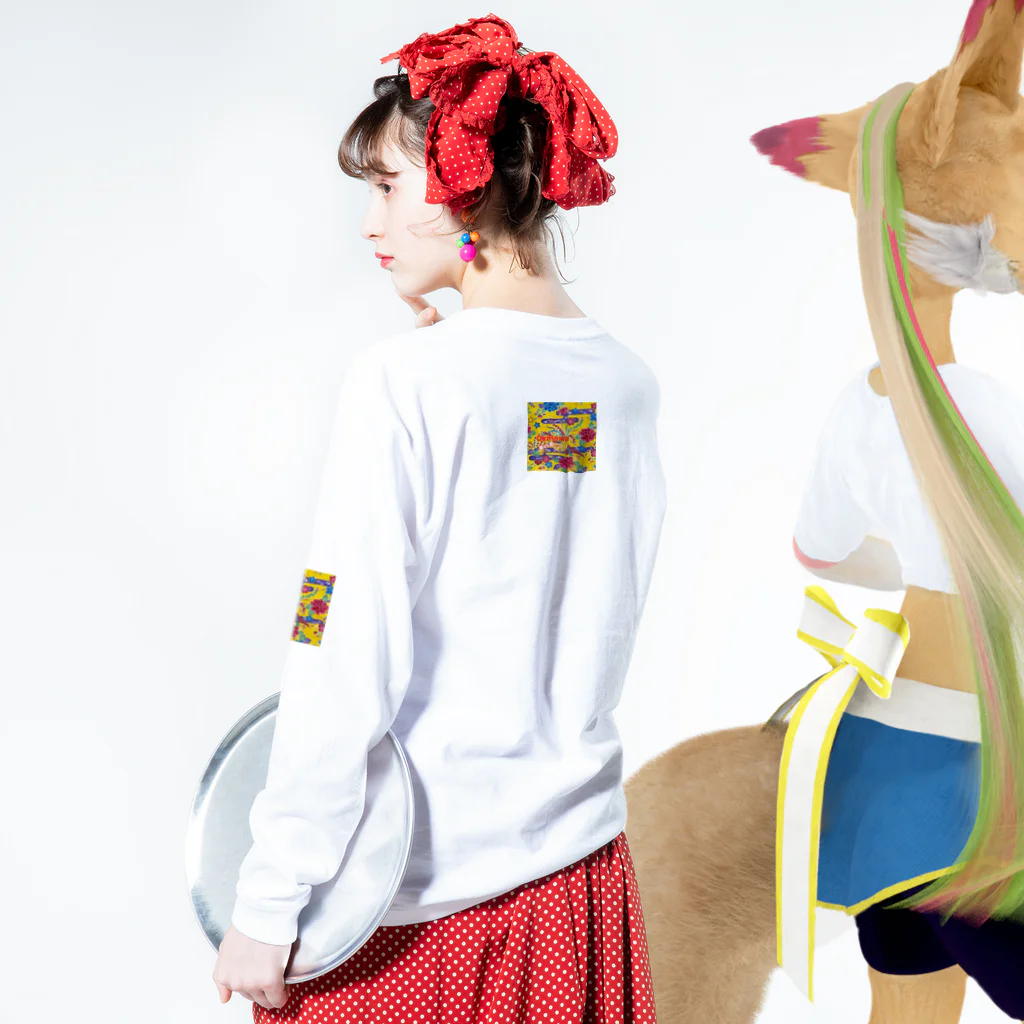 沖縄大好きシーサーちゃんの美ゅら島🌺Okinawa♡紅型 ロングスリーブTシャツの着用イメージ(裏面・袖部分)