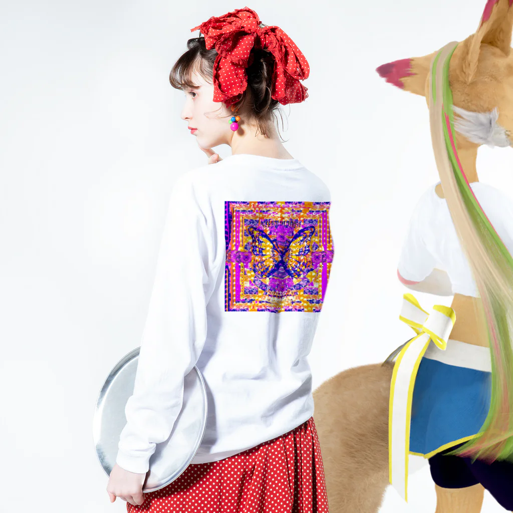 ✨🌈✨ユラクラカン🇯🇵 ✨🌈✨の✨🌈Metamorphose butterfly ✨🌈 蝶　レトロ調 ロングスリーブTシャツの着用イメージ(裏面・袖部分)
