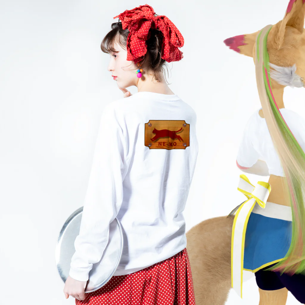 ひろきち屋の焼印　ねこプレート ロングスリーブTシャツの着用イメージ(裏面・袖部分)