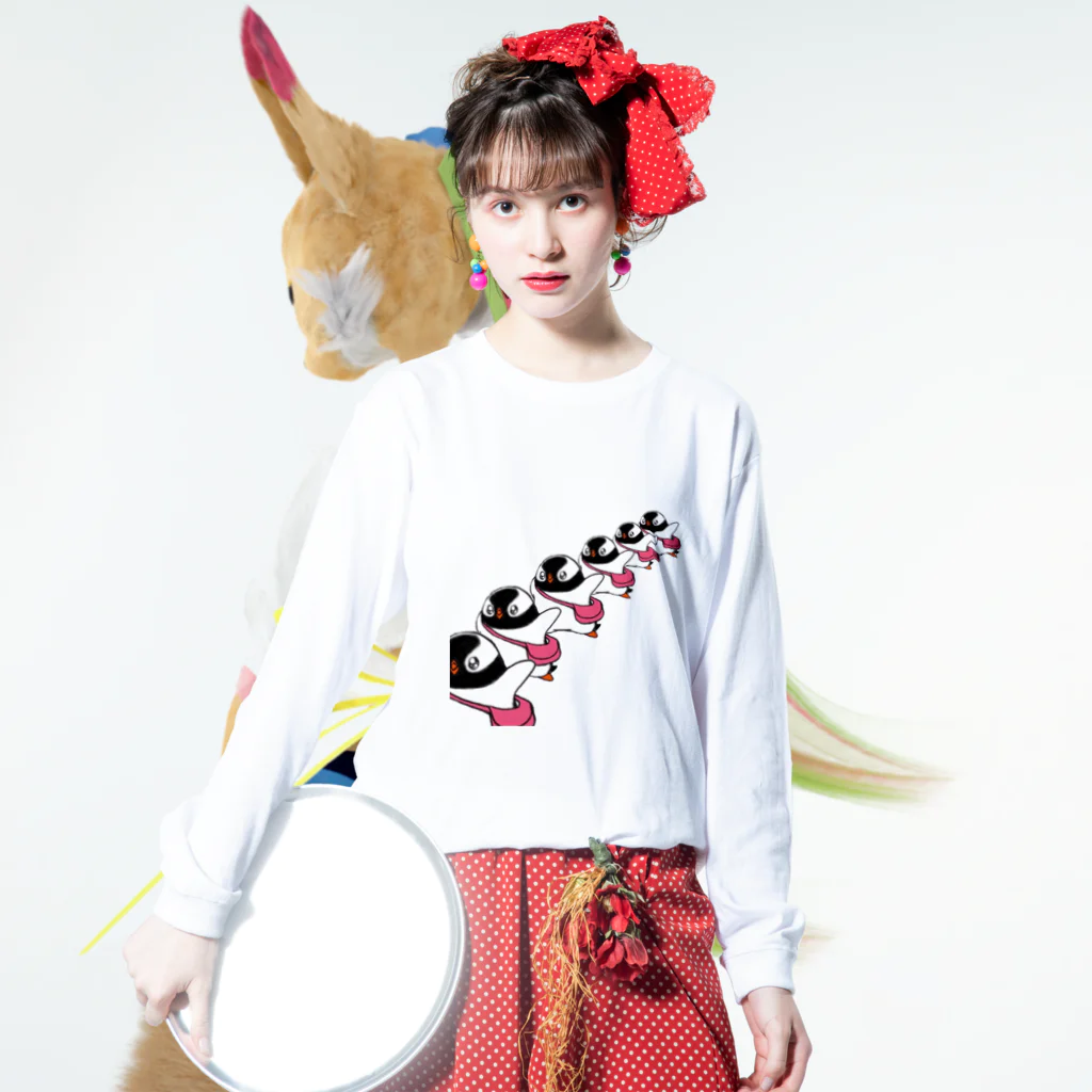 ヤママユ(ヤママユ・ペンギイナ)のプピゴン「ドーン！」 ロングスリーブTシャツの着用イメージ(表面)