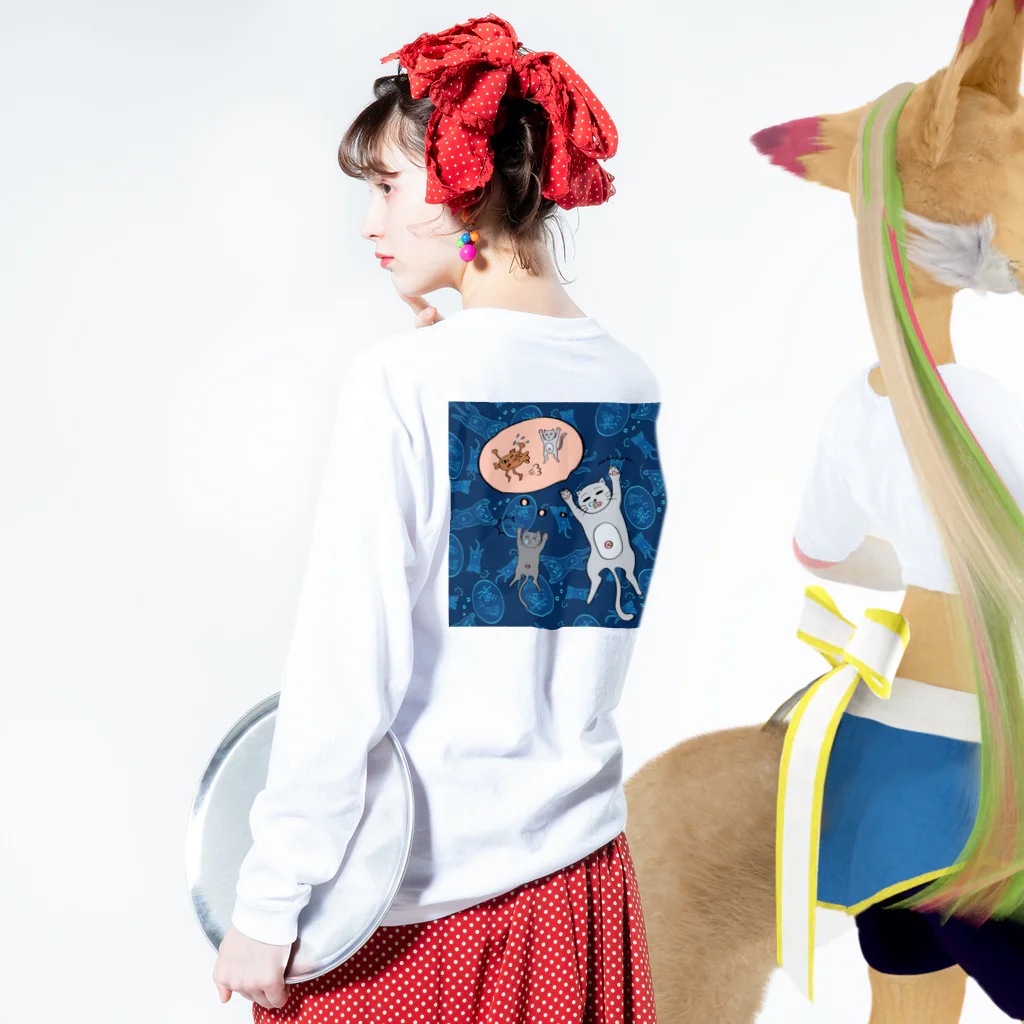 あちゃ坊のお店のベロベロねこ　おひるね Long Sleeve T-Shirt :model wear (back, sleeve)