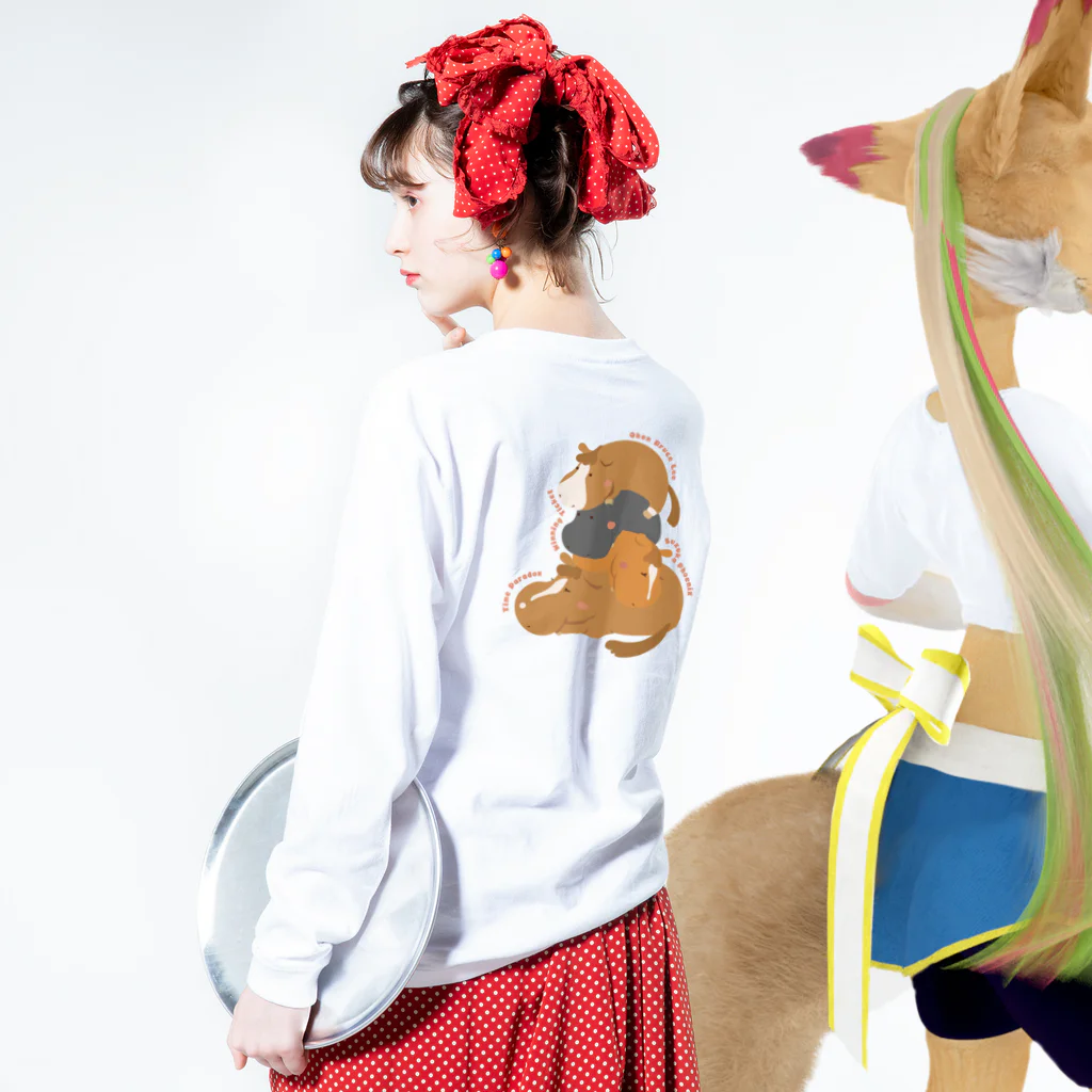 Loveuma. official shopのまんまるおデブうま by AERU ロングスリーブTシャツの着用イメージ(裏面・袖部分)