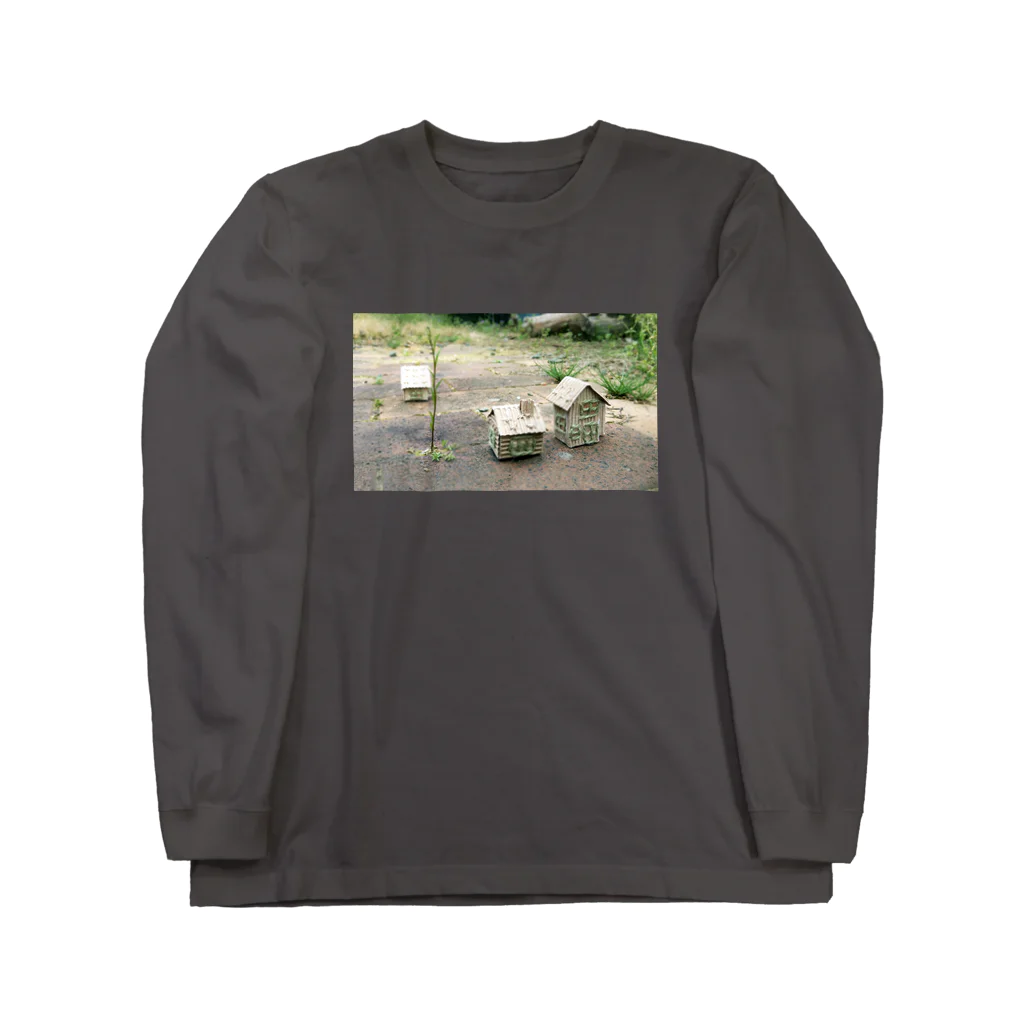 ぐら(GURA)の芽吹きの小屋【cardboard house】 Long Sleeve T-Shirt