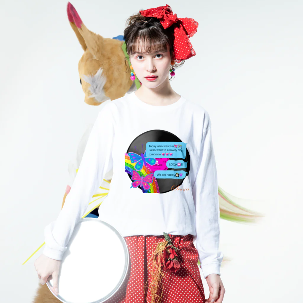 80’s colorful dreamのButterfly World Long Sleeve T-Shirt :model wear (front)