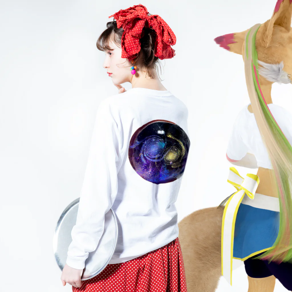 Ripples沖縄レジンアートの宇宙玉レジン Long Sleeve T-Shirt :model wear (back, sleeve)