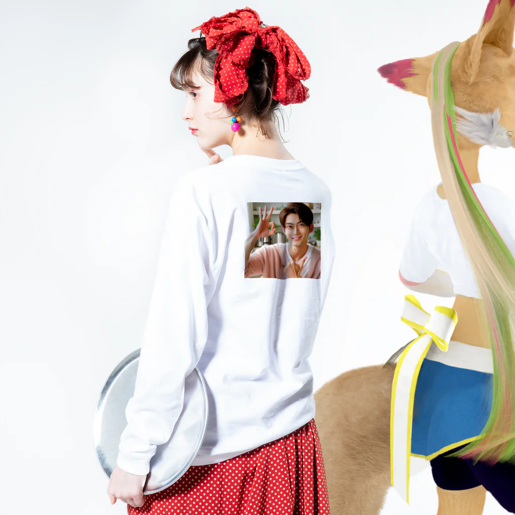 otobokemama06の爽やかな笑顔に元気いっぱい Long Sleeve T-Shirt :model wear (back, sleeve)