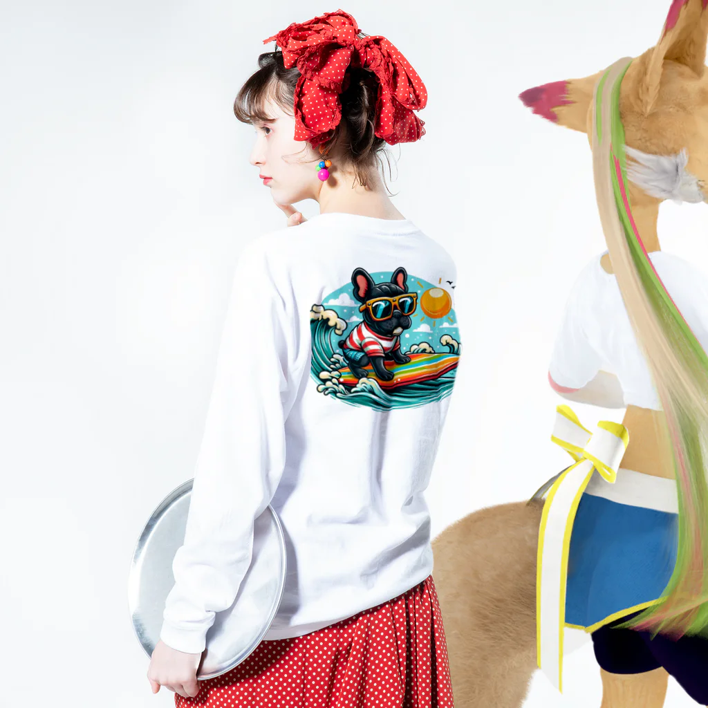 Surfing Dogの波乗りフレンチブルドッグ Long Sleeve T-Shirt :model wear (back, sleeve)