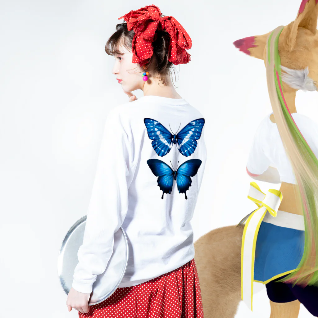 913WORKS WEB SHOP SUZURIの2種の蝶のロングスリーブ ロングスリーブTシャツの着用イメージ(裏面・袖部分)
