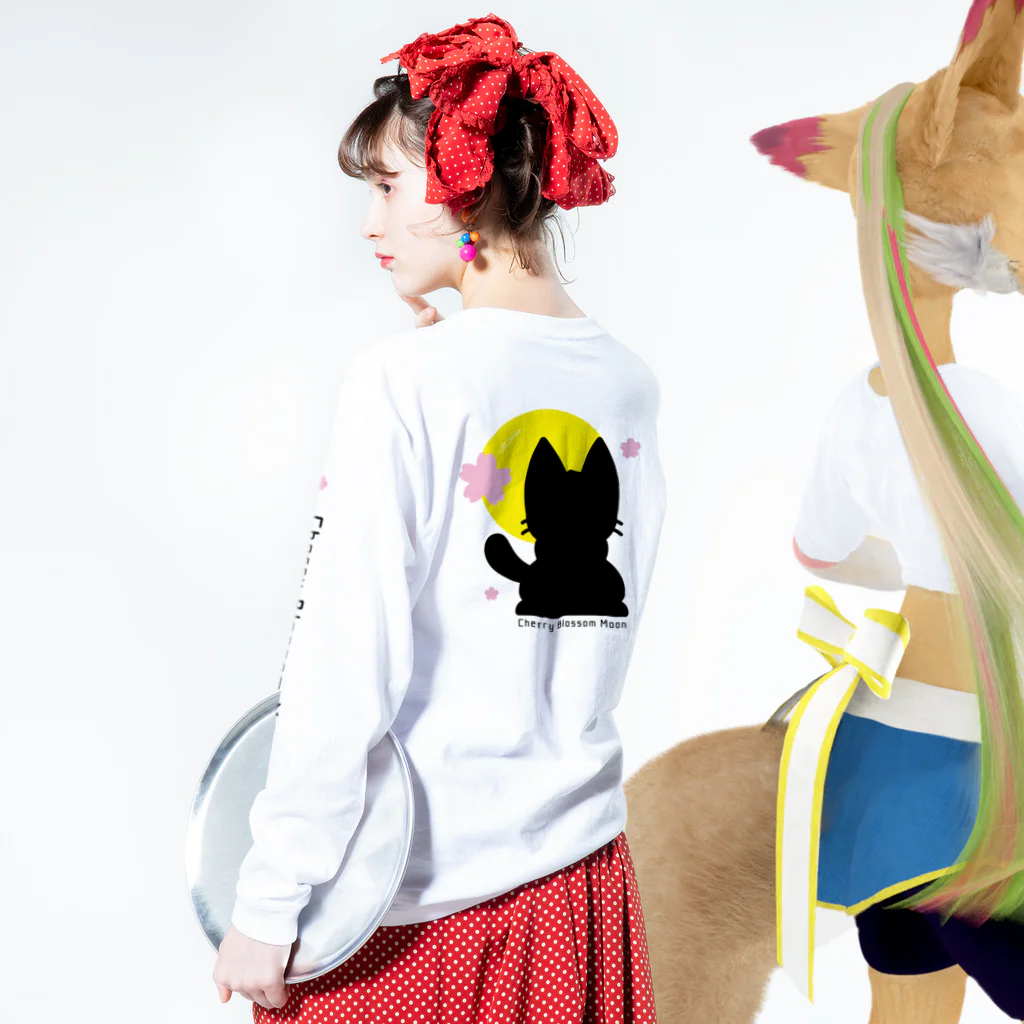 夢見る柴犬のCherry-Blossom-Moon ロングスリーブTシャツの着用イメージ(裏面・袖部分)