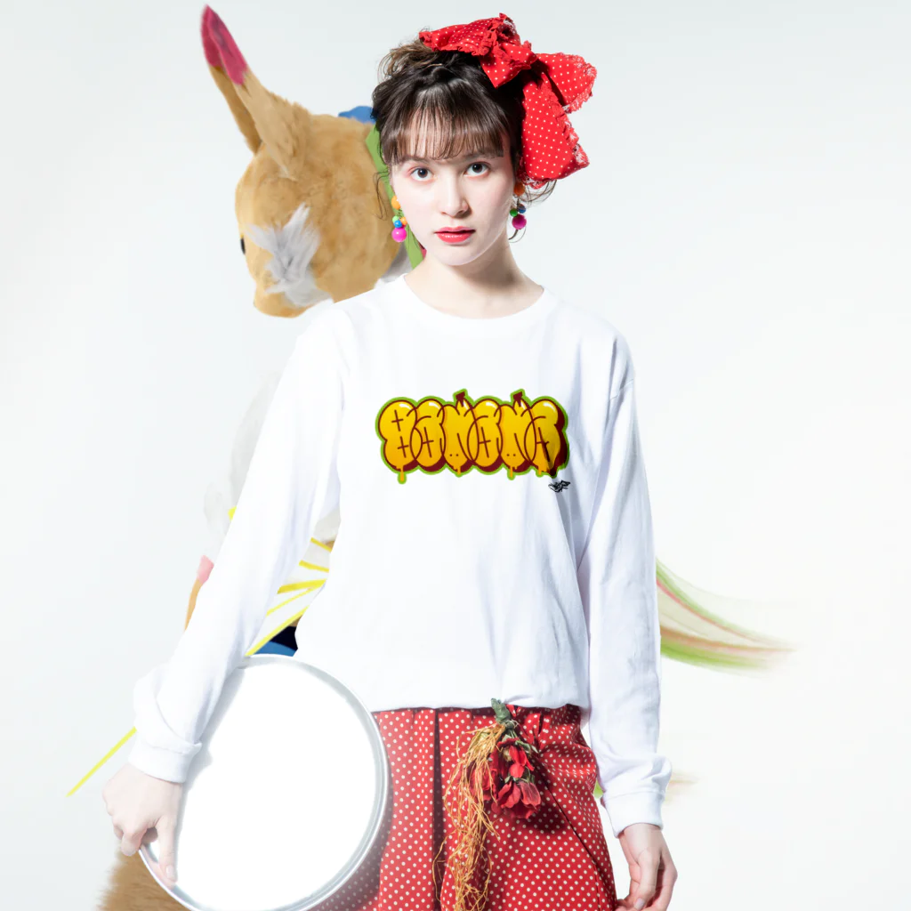 FOOD_GRAFFITI26のBANANA Long Sleeve T-Shirt :model wear (front)