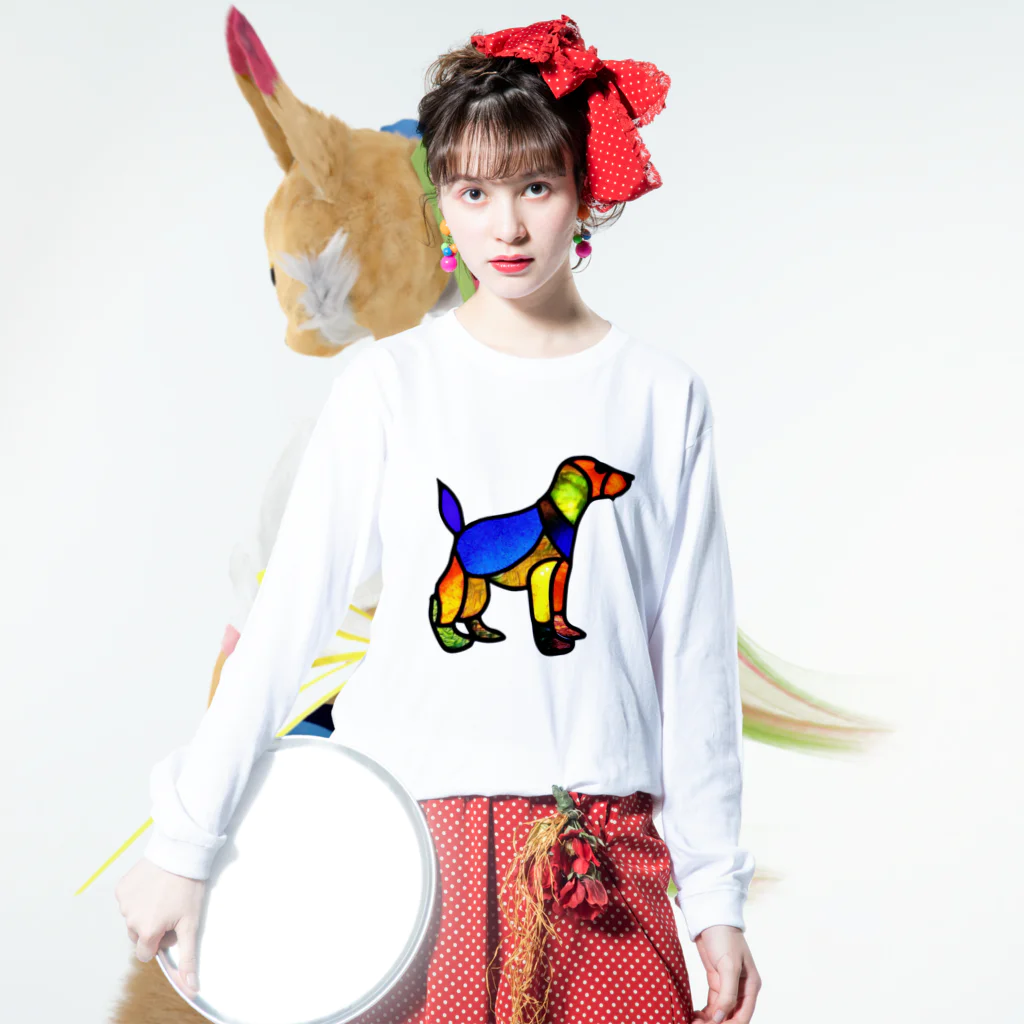 VERITIST (ヴェリティストSUZURI店)のステンドグラス風の犬 Long Sleeve T-Shirt :model wear (front)
