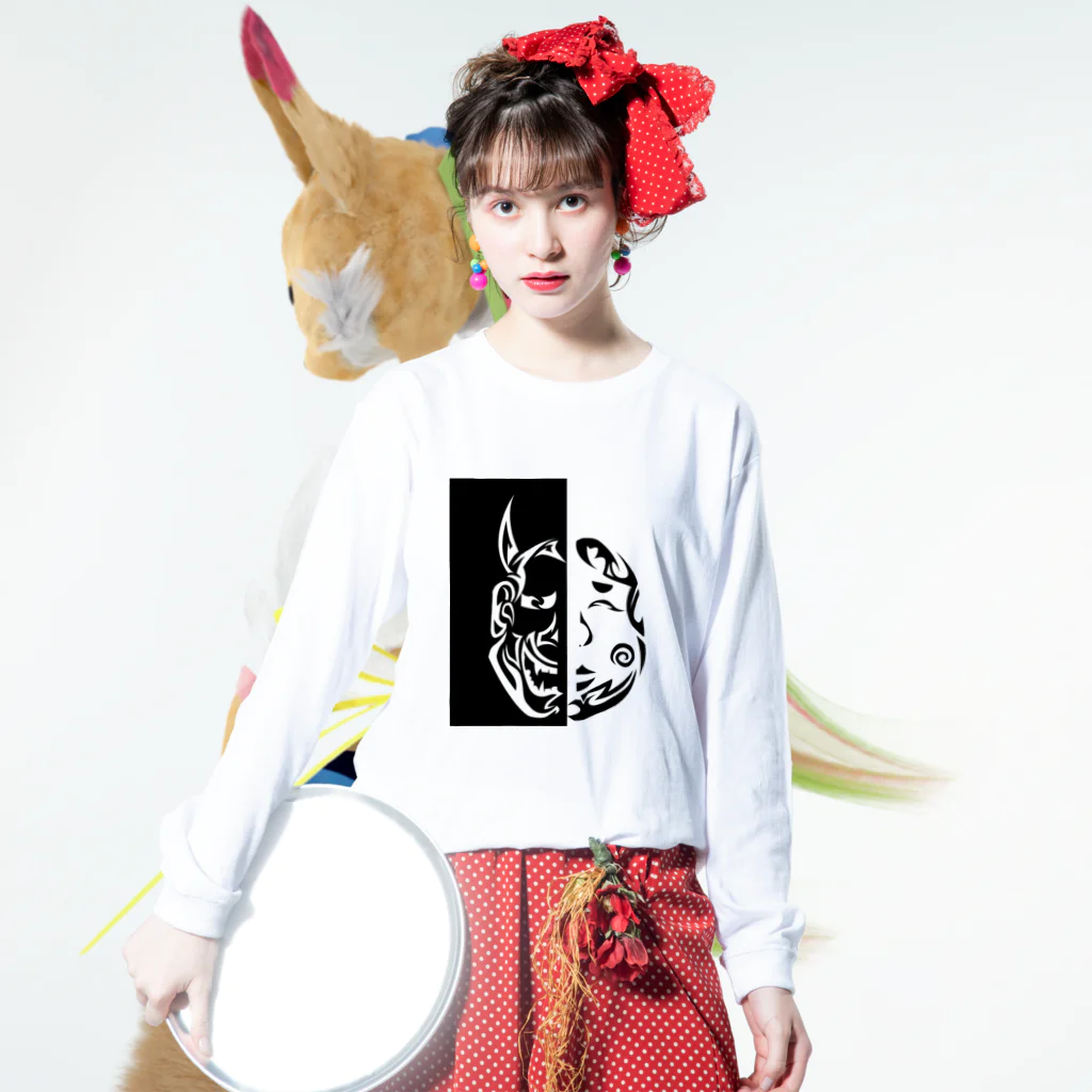 KARASU_HAGANE SHOPの善と悪 ロングスリーブTシャツの着用イメージ(表面)