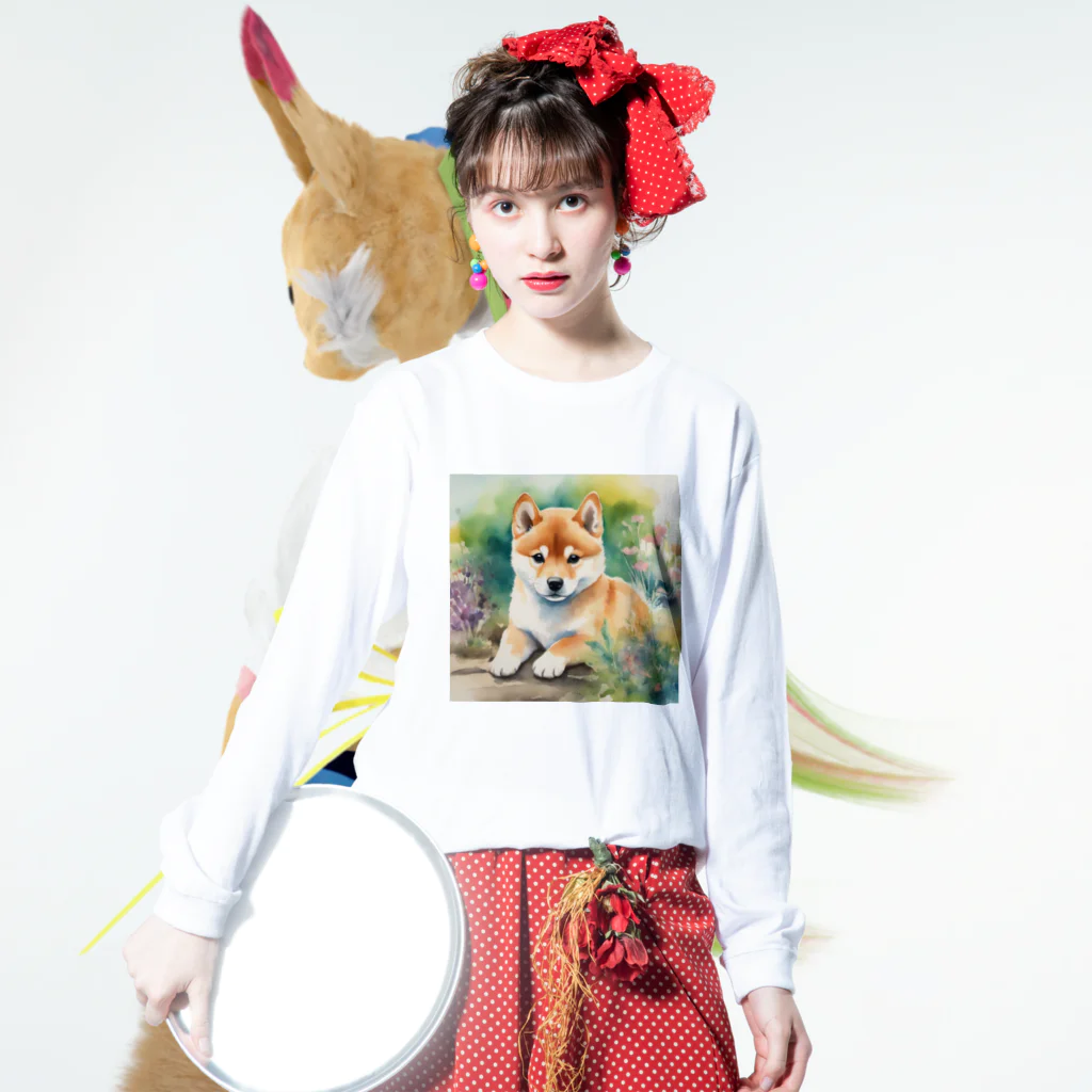 こころやすらぐの水彩子犬　柴犬 ロングスリーブTシャツの着用イメージ(表面)
