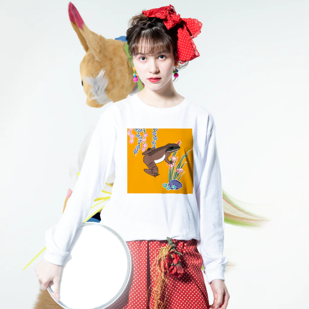 就労支援A型 ONE STEP | ワンステップの紅型シリーズ　リュウキュウアカガエル Long Sleeve T-Shirt :model wear (front)