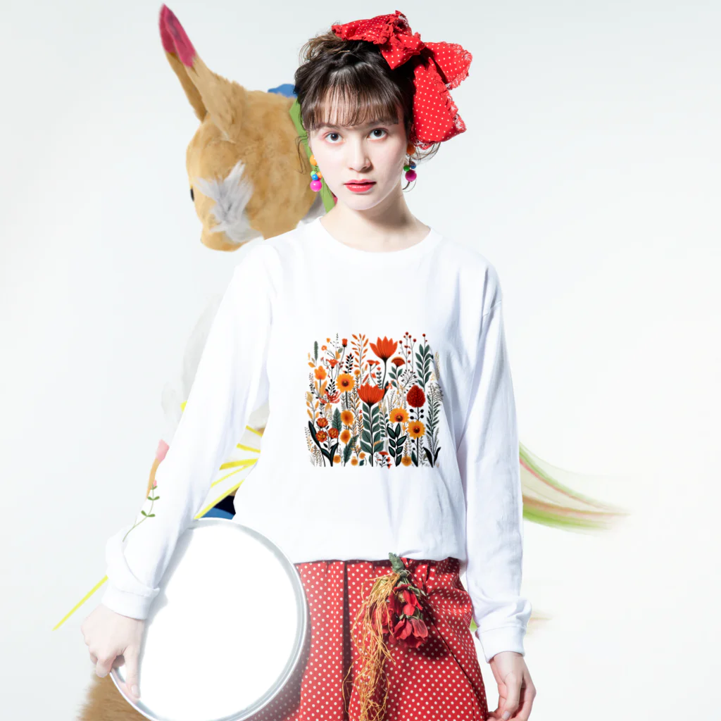 Grazing Wombatのヴィンテージなボヘミアンスタイルの花柄　Vintage Bohemian-style floral pattern Long Sleeve T-Shirt :model wear (front)