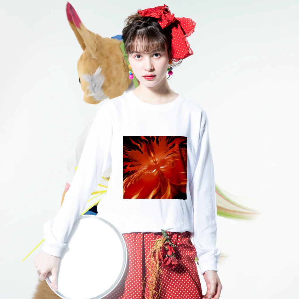 幻想の館の不思議模様・炎 Long Sleeve T-Shirt :model wear (front)