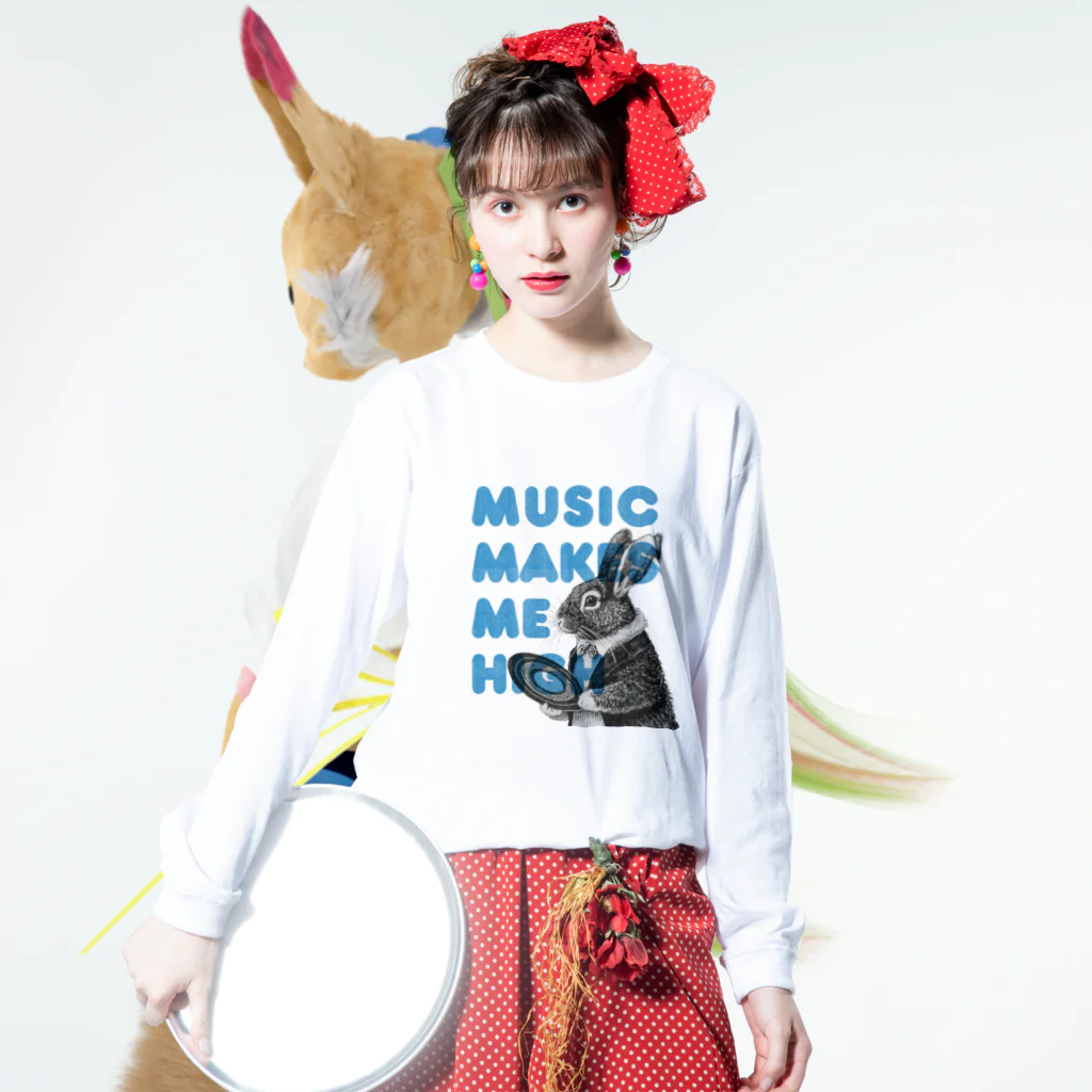 RainbowFam PlusのMusic Makes Me High Long Sleeve T-Shirt :model wear (front)