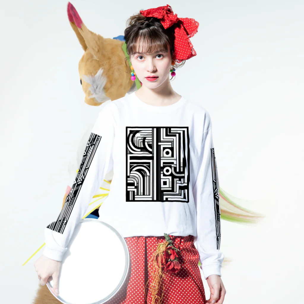 tsukino-utenaのJOMON QR Long Sleeve T-Shirt :model wear (front)