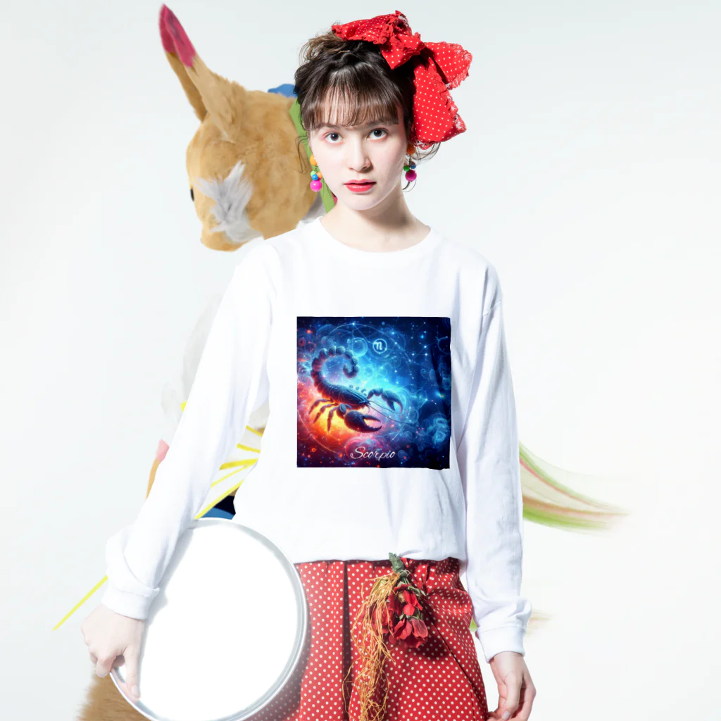 huwari-hanaakariの星のきらめき　蠍座イメージ ロングスリーブTシャツの着用イメージ(表面)