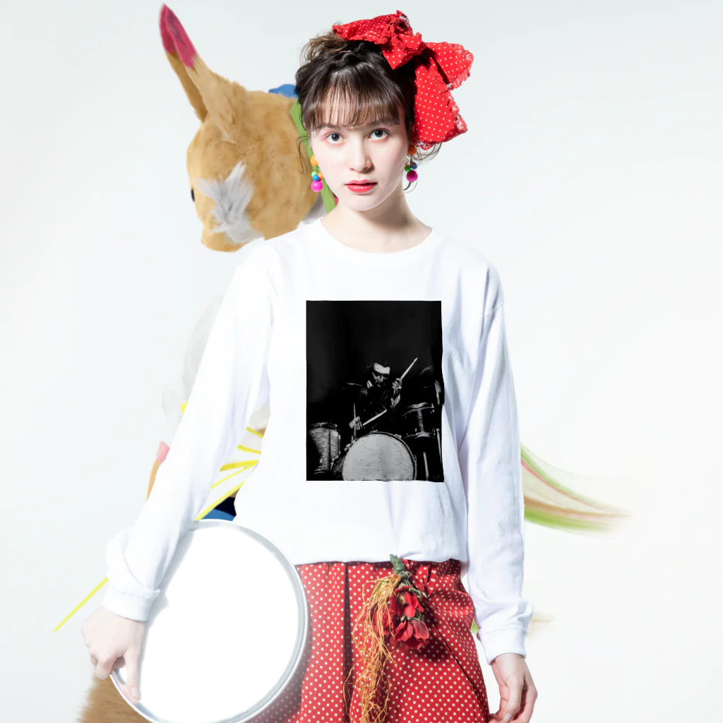 Ryo’s Art Shopのジャズ・ドラム・プレイヤー Long Sleeve T-Shirt :model wear (front)