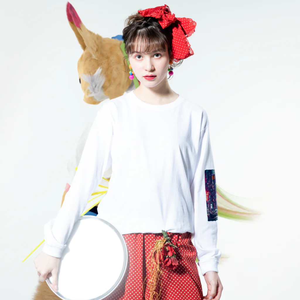 Whoのサイバーパンクな街並み Long Sleeve T-Shirt :model wear (front)