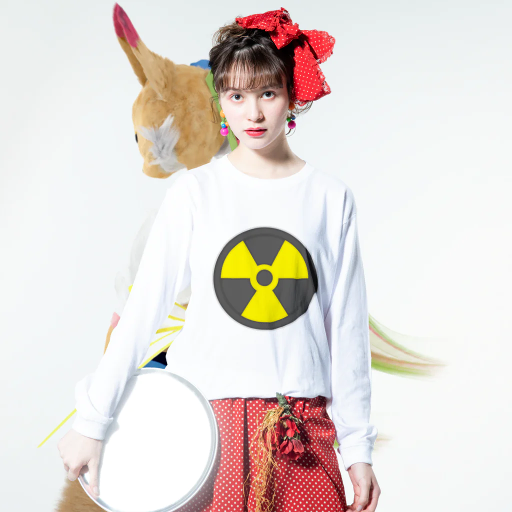 AURA_HYSTERICAのRadiation_S ロングスリーブTシャツの着用イメージ(表面)