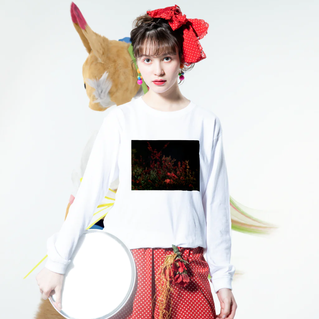 katagatanのヨザクラ ロングスリーブTシャツの着用イメージ(表面)