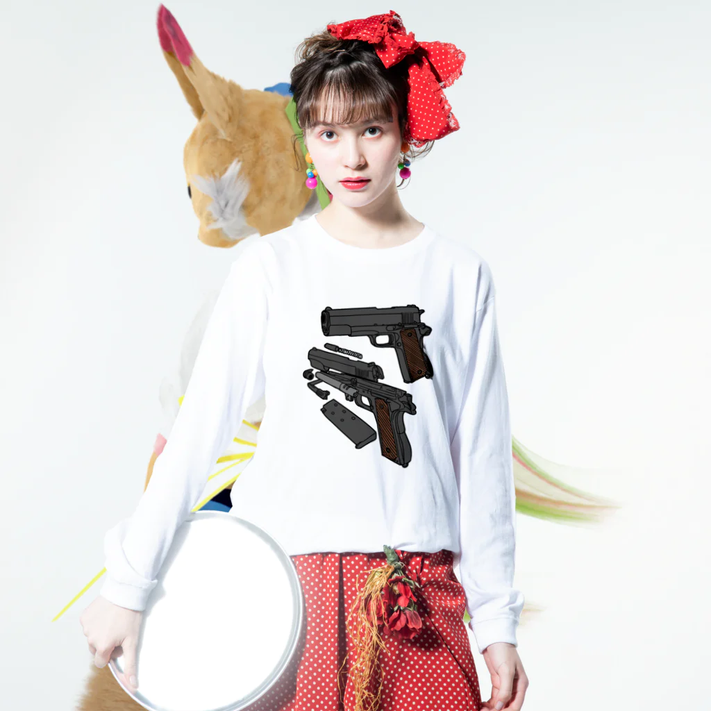 豚猫のミリタリー　ハンドガン　カラー Long Sleeve T-Shirt :model wear (front)