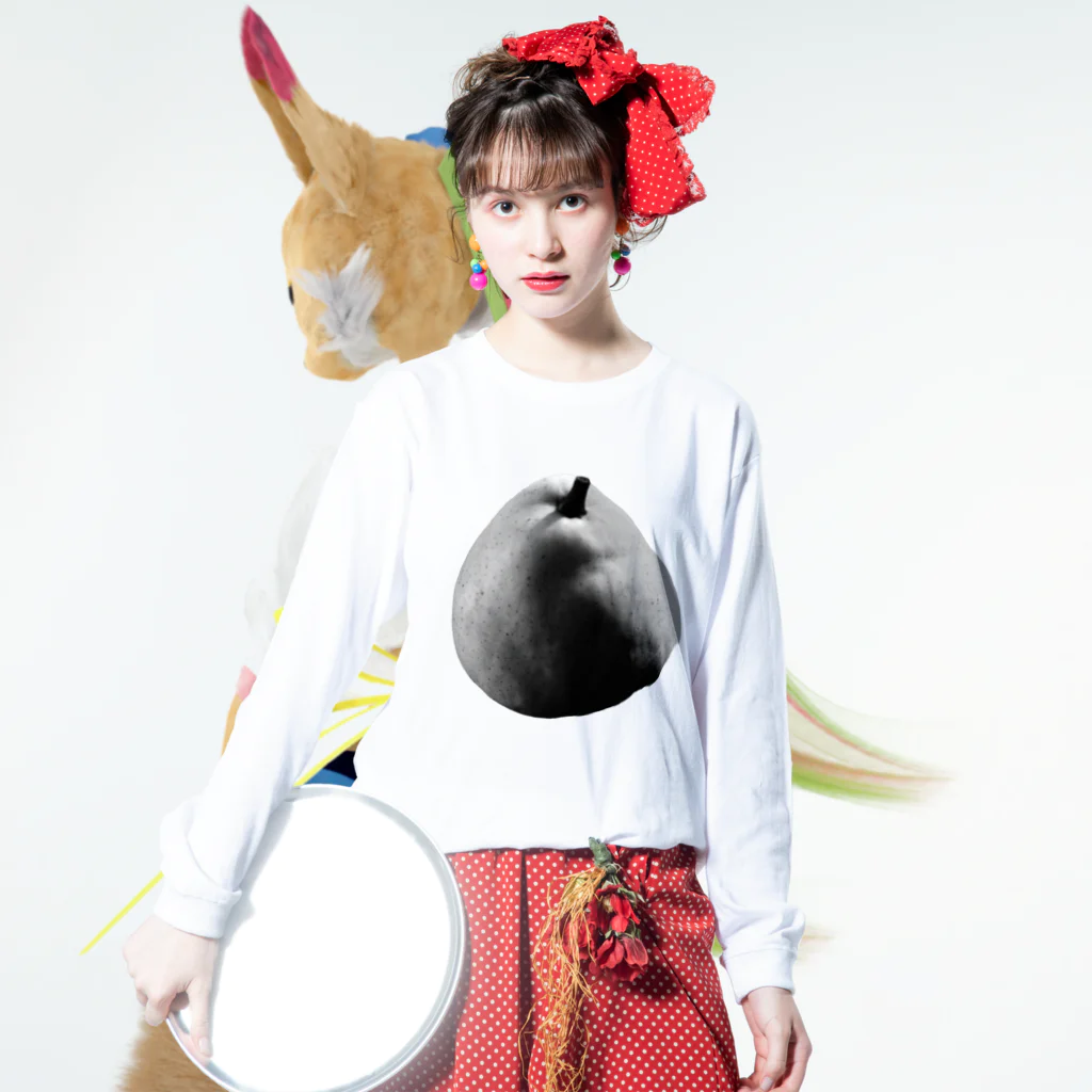ハヤシ屋の洋梨好き-monochrome  ロングスリーブTシャツの着用イメージ(表面)