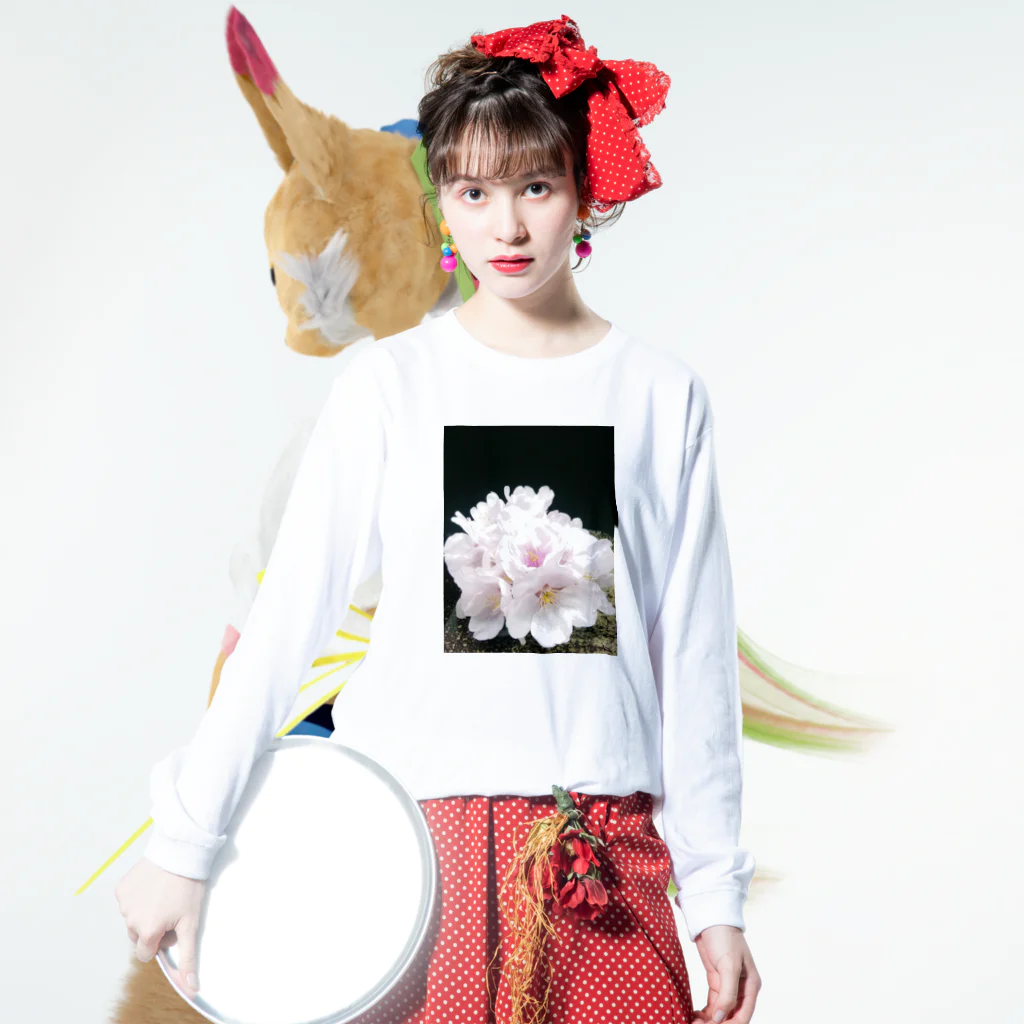 スマイルスタイルの桜花 2 Long Sleeve T-Shirt :model wear (front)