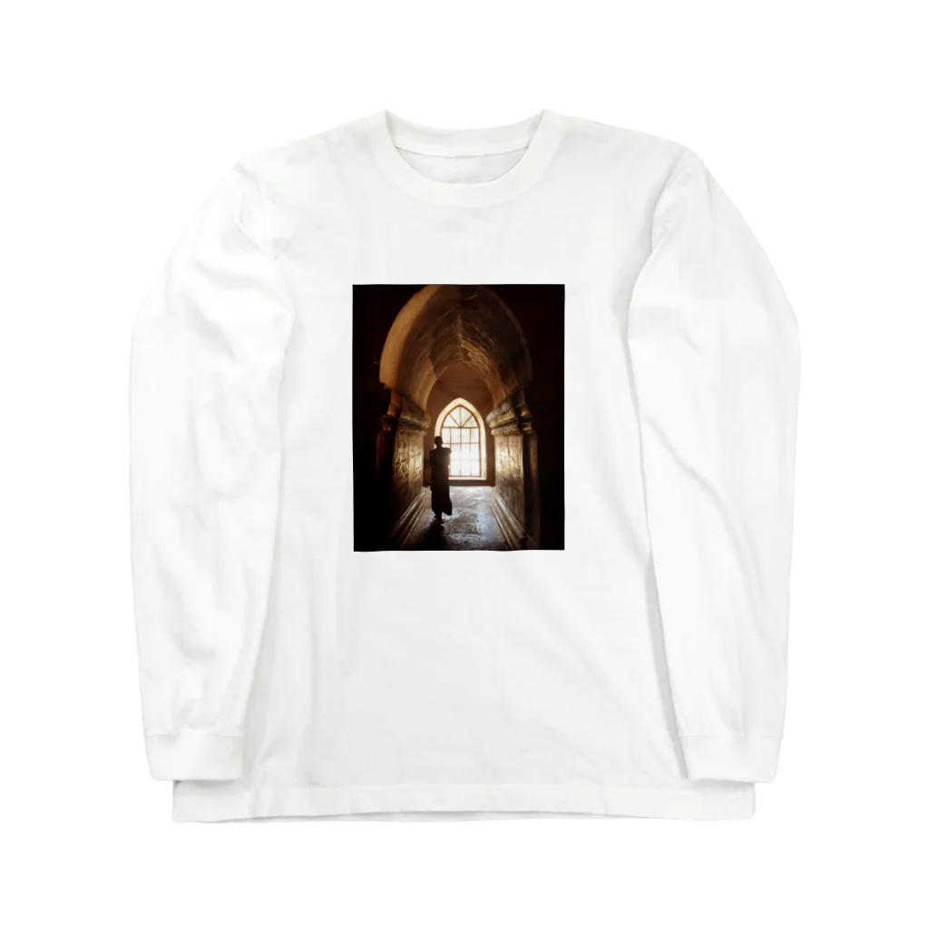 TOKISADAのミャンマーの僧侶 Long Sleeve T-Shirt