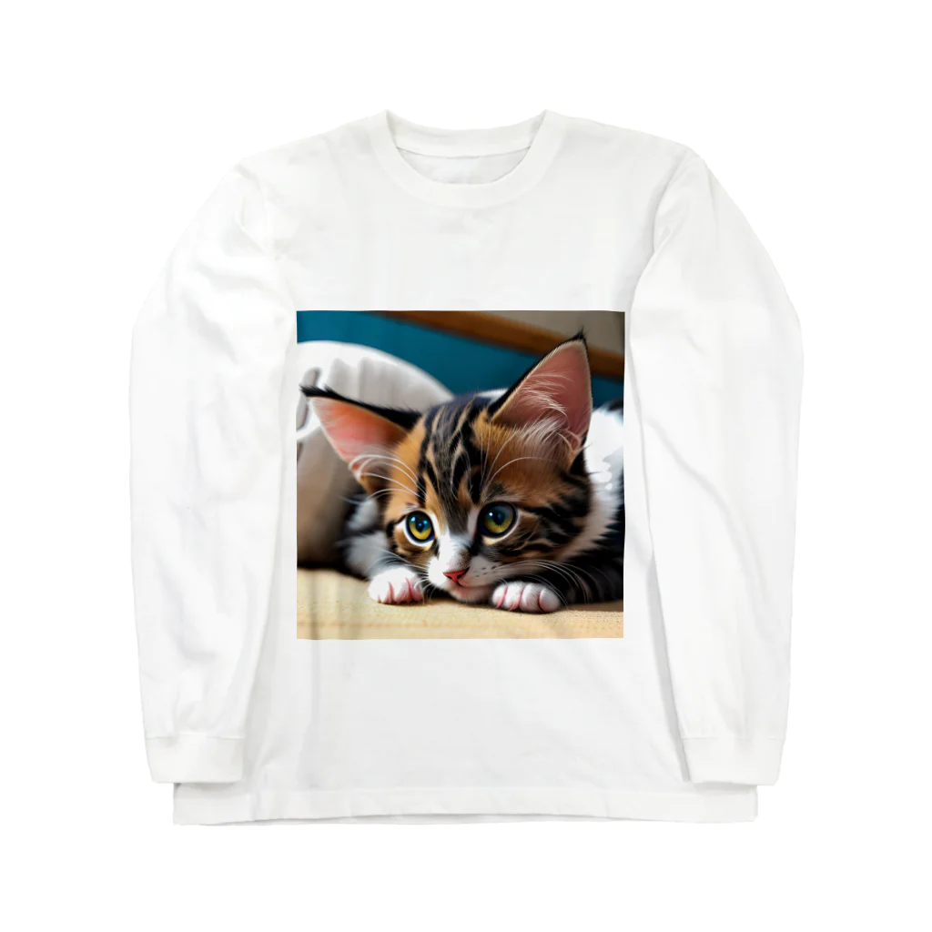 anagram12の見つめる子猫 Long Sleeve T-Shirt