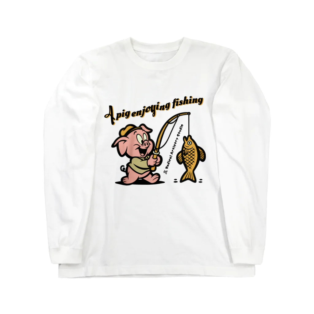 Radical Artistry StudioのUser A pig enjoying fishing Long Sleeve T-Shirt