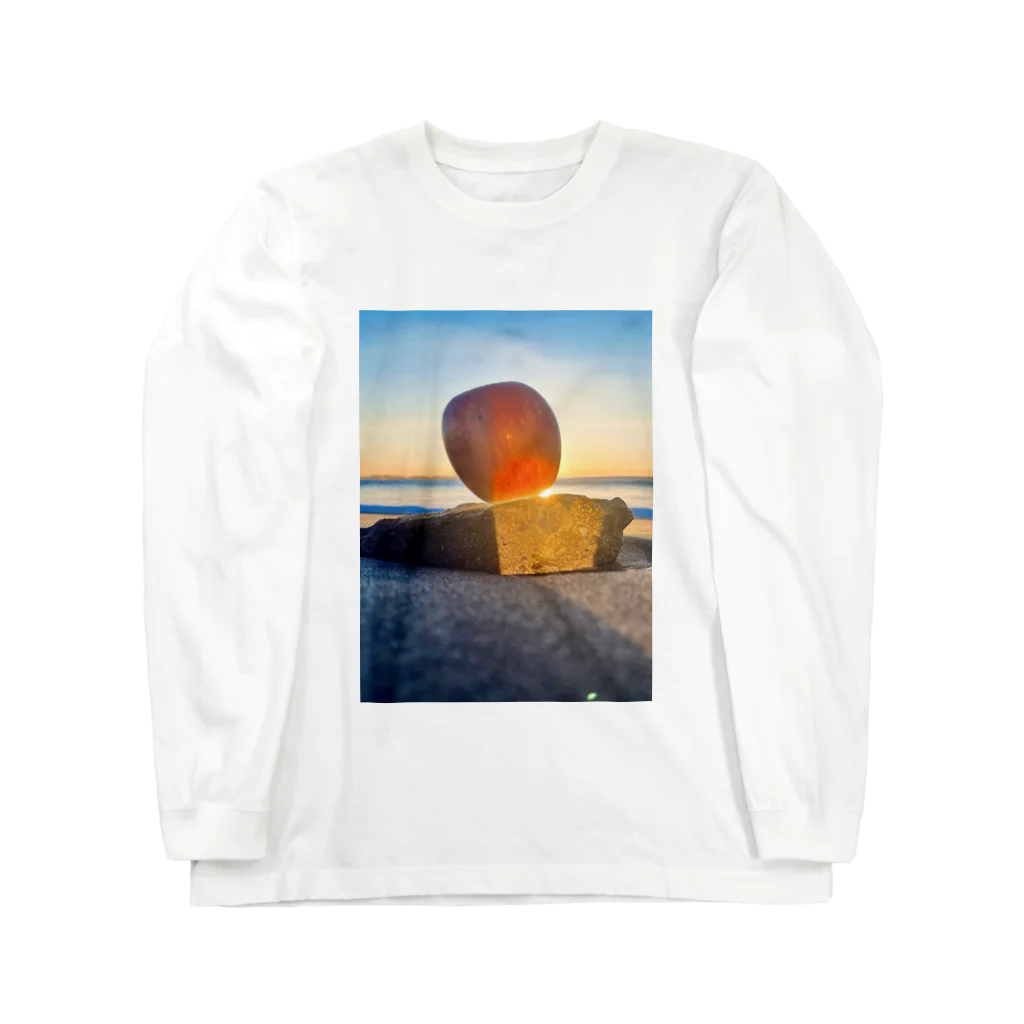 ARTPARTNERの 朝焼けのりんご　 Long Sleeve T-Shirt