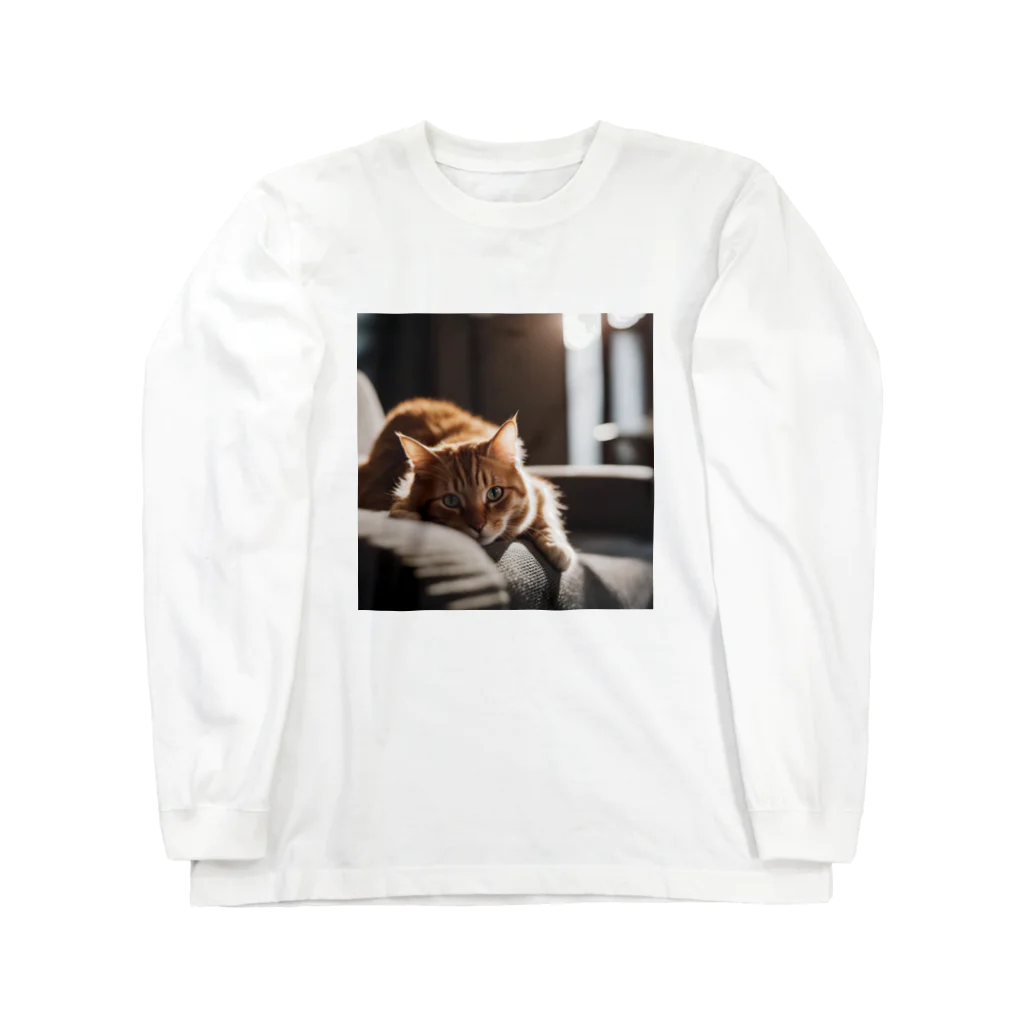 feliceのリビングでごろんとする猫 Long Sleeve T-Shirt