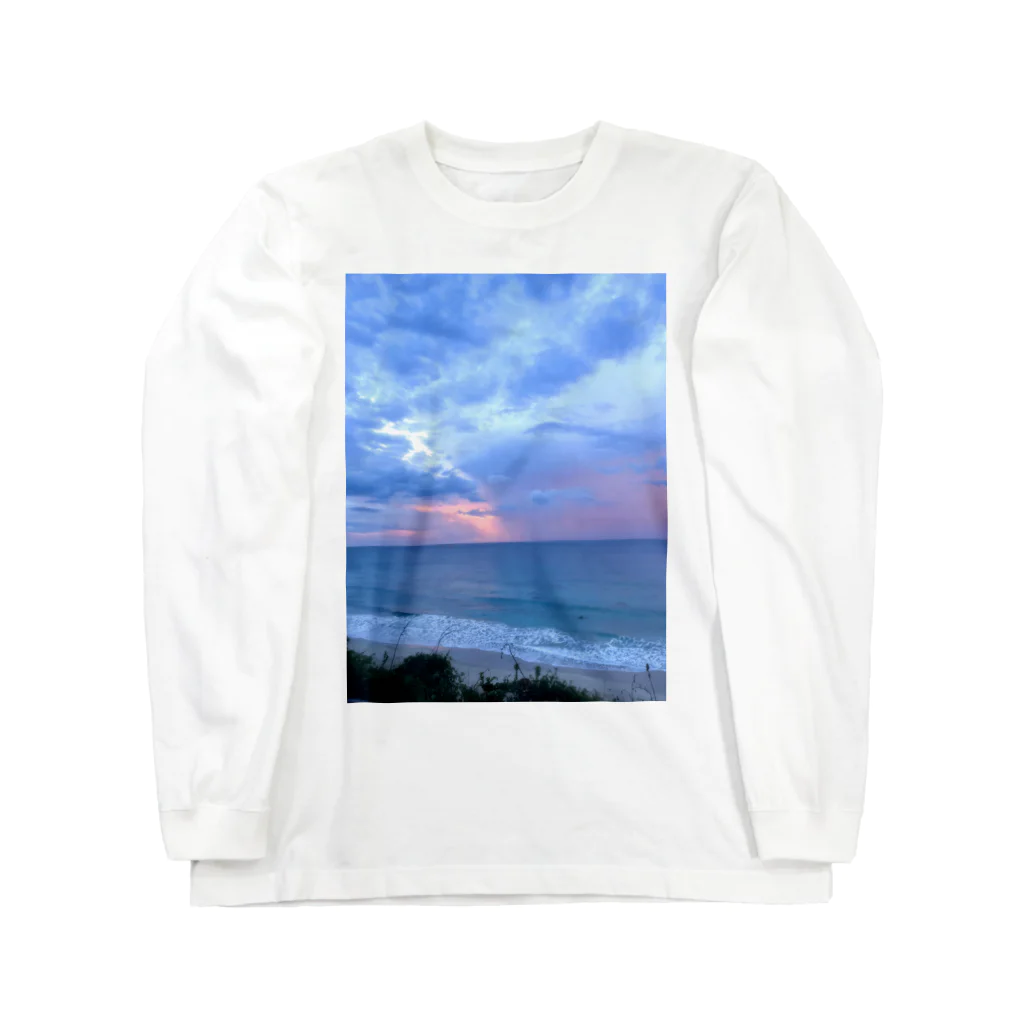 mariteriaの夕暮れの海 ロングスリーブTシャツ