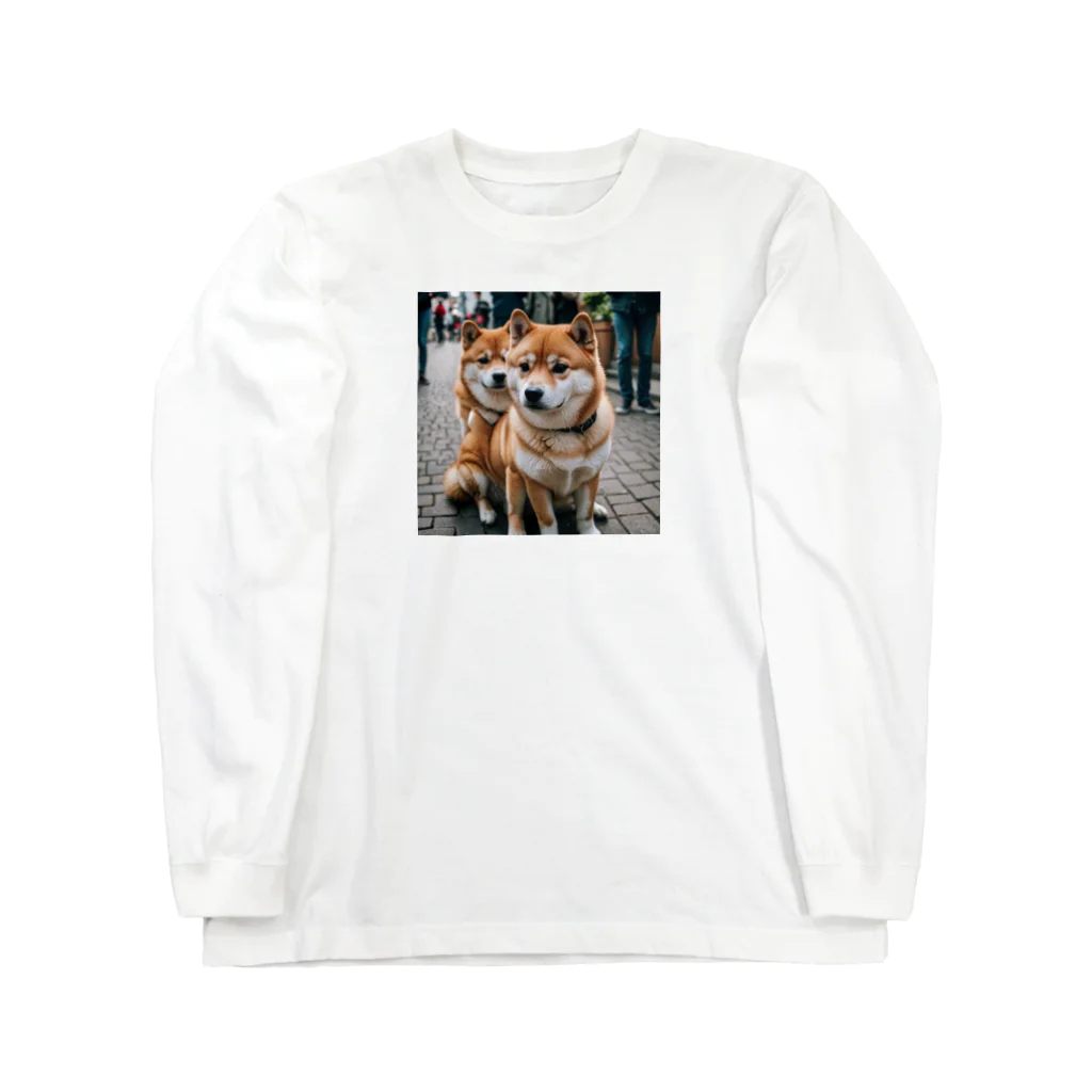 kaerinofficeの2匹のかわいい柴犬が仲良く並んで写っています。 Long Sleeve T-Shirt