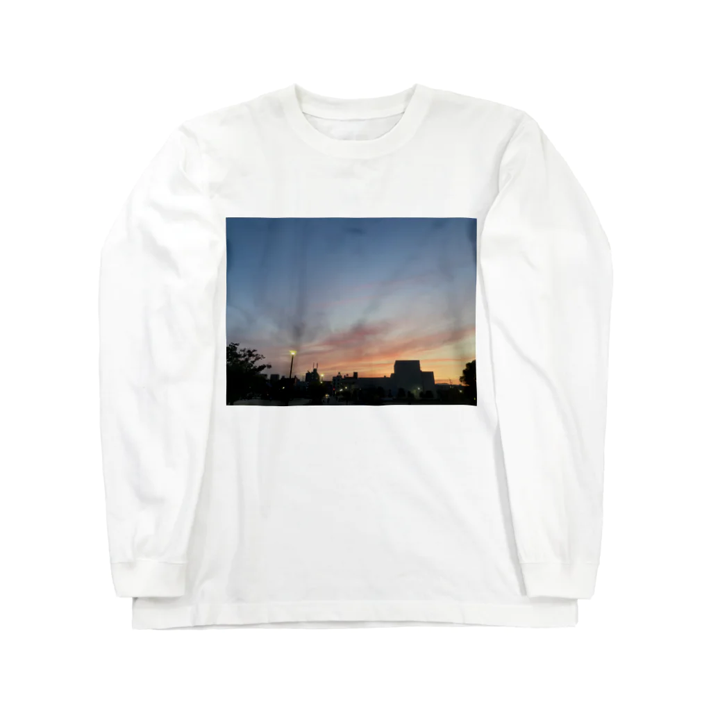 さちの部屋のとある日の夕焼け Long Sleeve T-Shirt