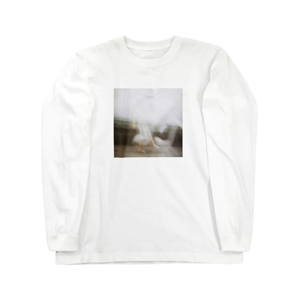 chamiのin the pool Long Sleeve T-Shirt