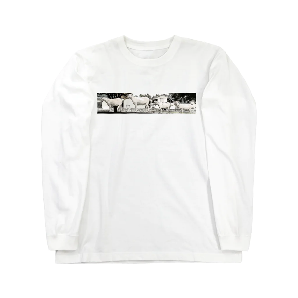 zakkaya 雑貨屋 孵 kaeruの整列する山羊 Long Sleeve T-Shirt